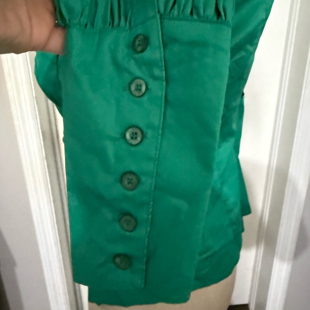 Green‎ Button-Up Women's Top - Picture 7 of 7